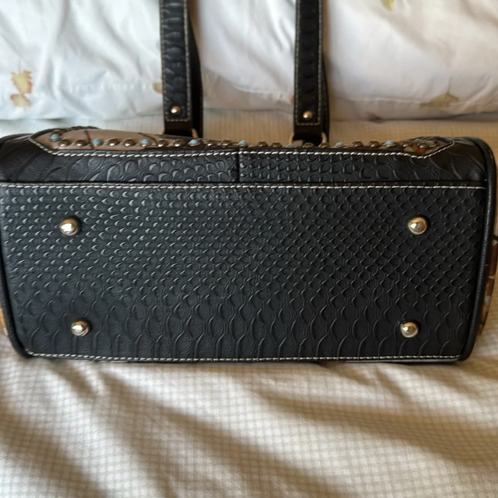 P & G Collection Western Purse Cream/ Leaf pattern. - Picture 3 of 8